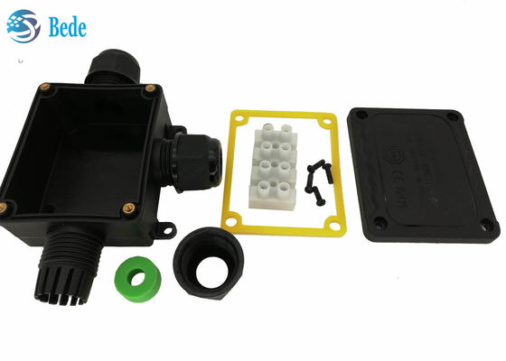 กล่องแยกกันน้ำ IP68 กล่องเต้าเสียบทนฝนและแดด 3 ช่อง 450V ชนิด T